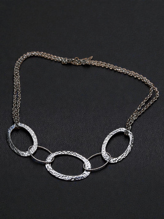Modern Geometric Silver Necklace | Hammered Oval Link Statement Necklace | Contemporary Layering Jewelry | Minimalist Boutique Necklace