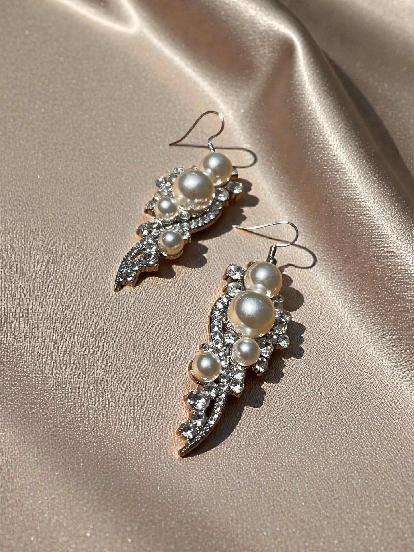 Pearl Bridal Jewelry Set, Necklace Earrings Bracelet, Rhinestone Elegant Wedding Accessory