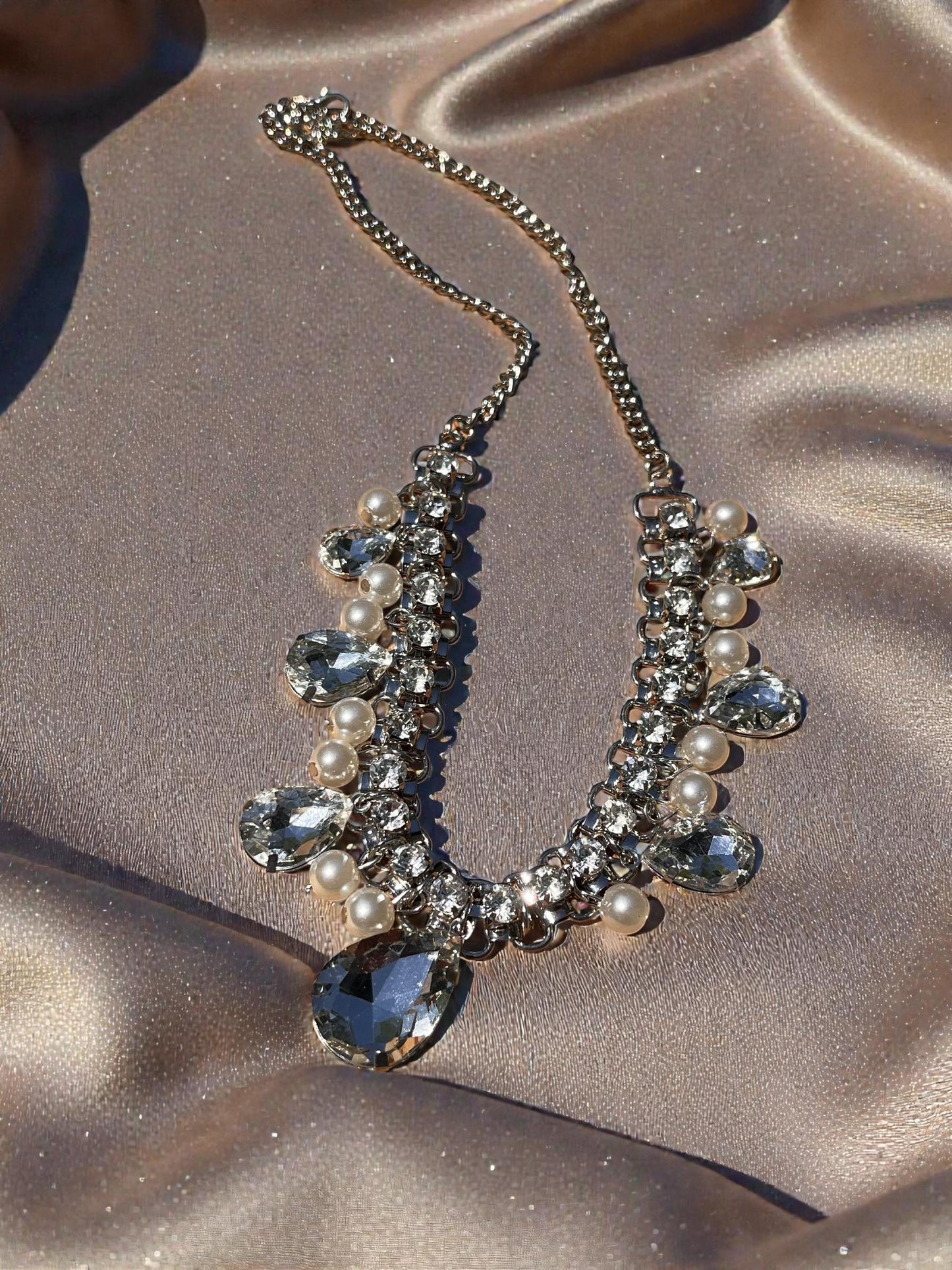 Crystal Statement Necklace with Pearls, Glam Rhinestone Necklace, Bridal Statement Jewelry, Wedding Guest Necklace, Elegant Silver Crystal