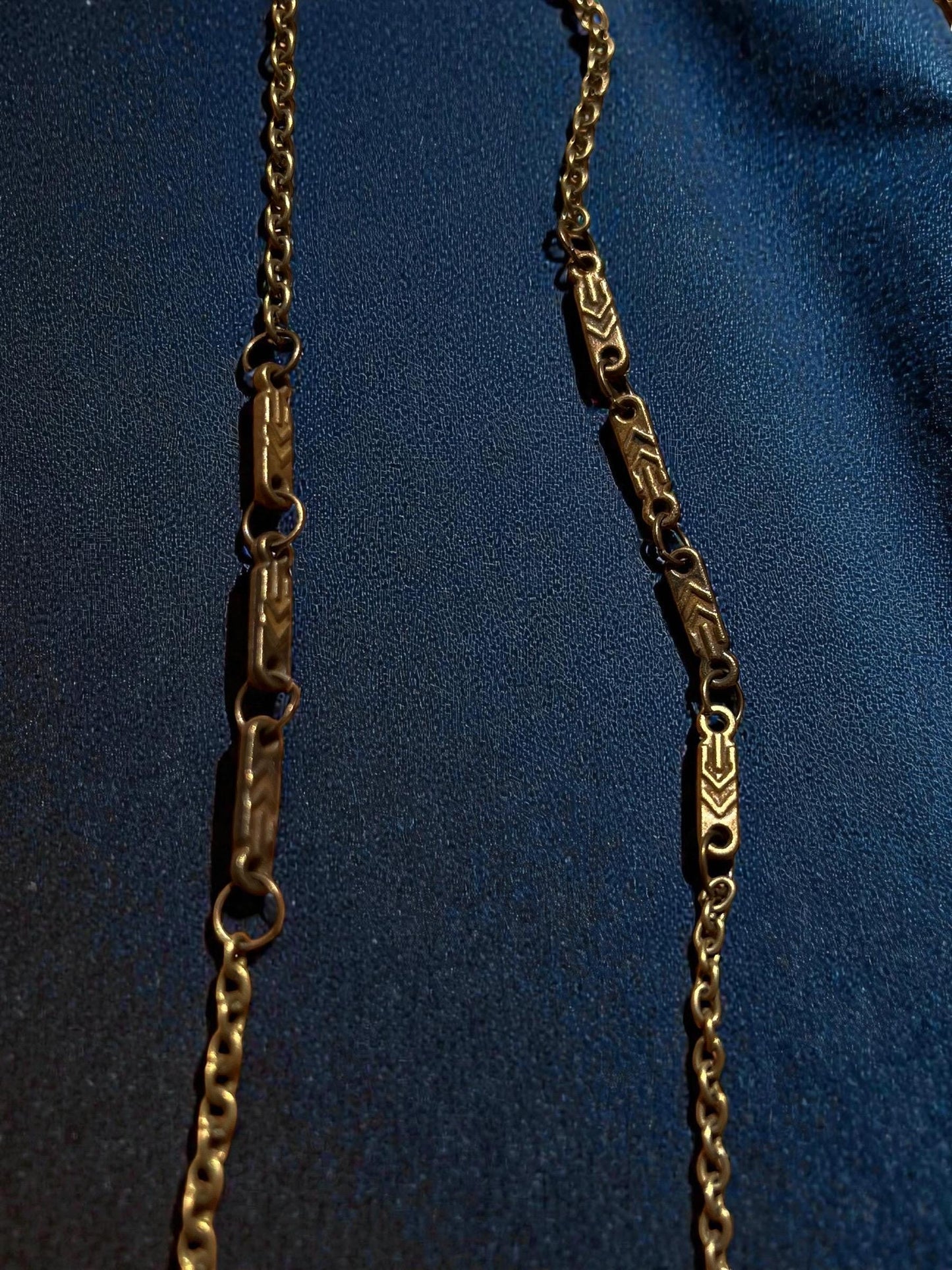 Vintage Bronze Chain Necklace | Minimalist Layering Necklace | Delicate Bronze Tone Chain | Retro Inspired Jewelry | Everyday Boho Necklace