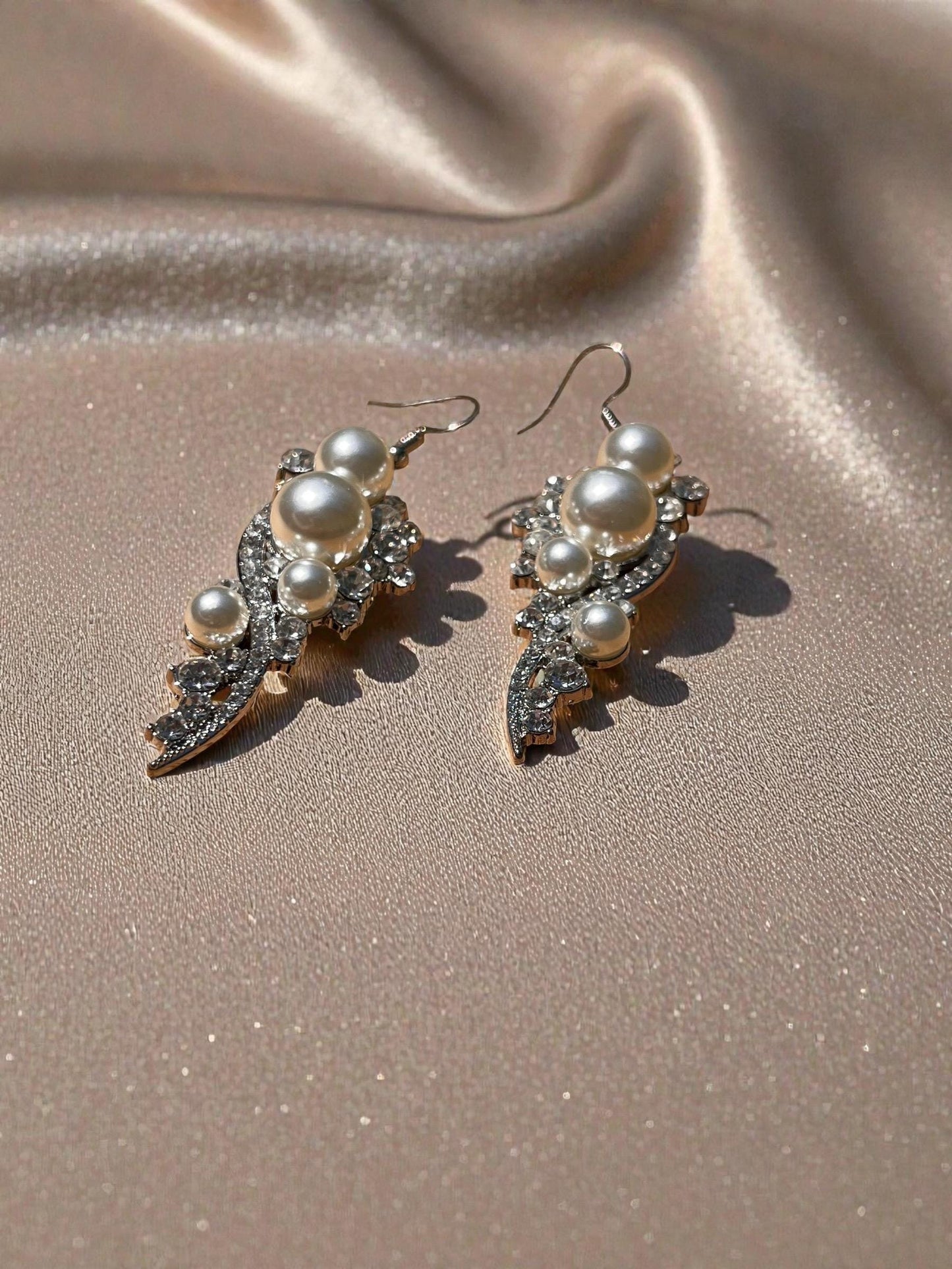Pearl Bridal Jewelry Set, Necklace Earrings Bracelet, Rhinestone Elegant Wedding Accessory