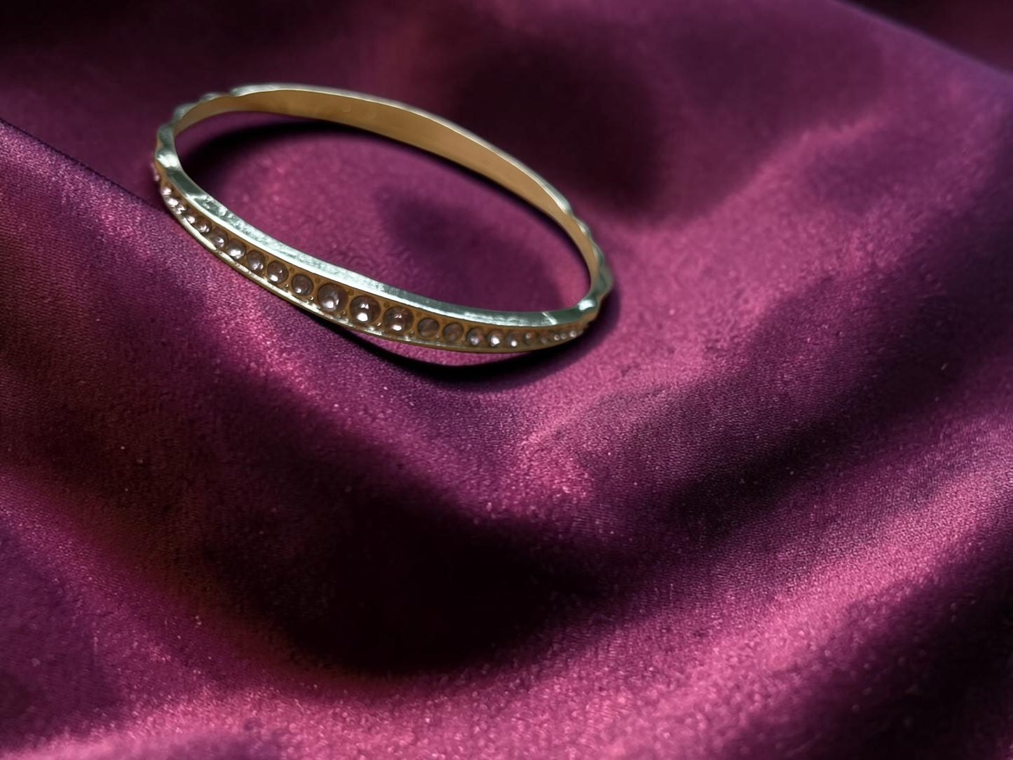 Crystal Spark Gold Bangle Bracelet – Scalloped Edge
