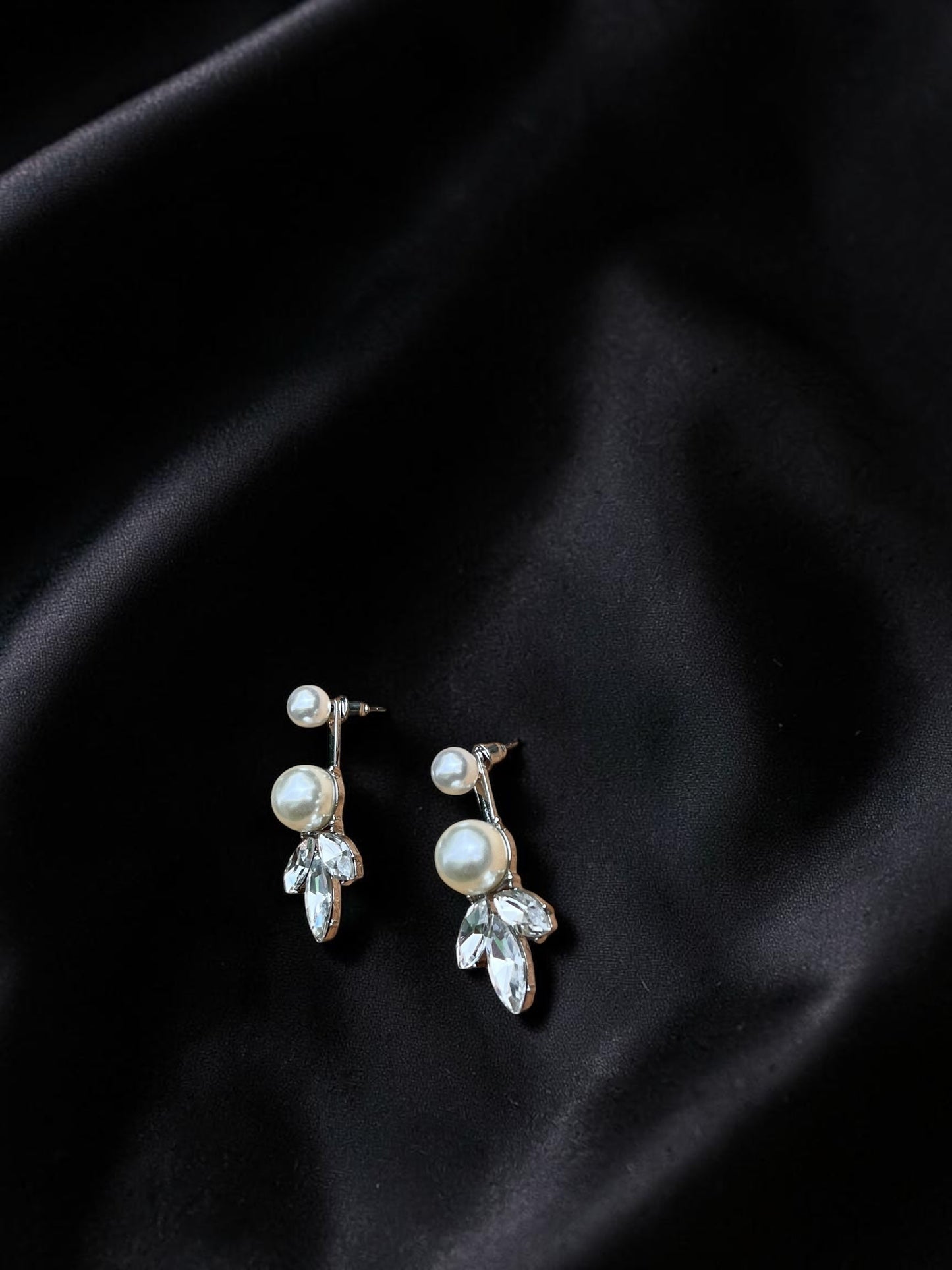 Pearl Sparkle Wedding Post Earrings