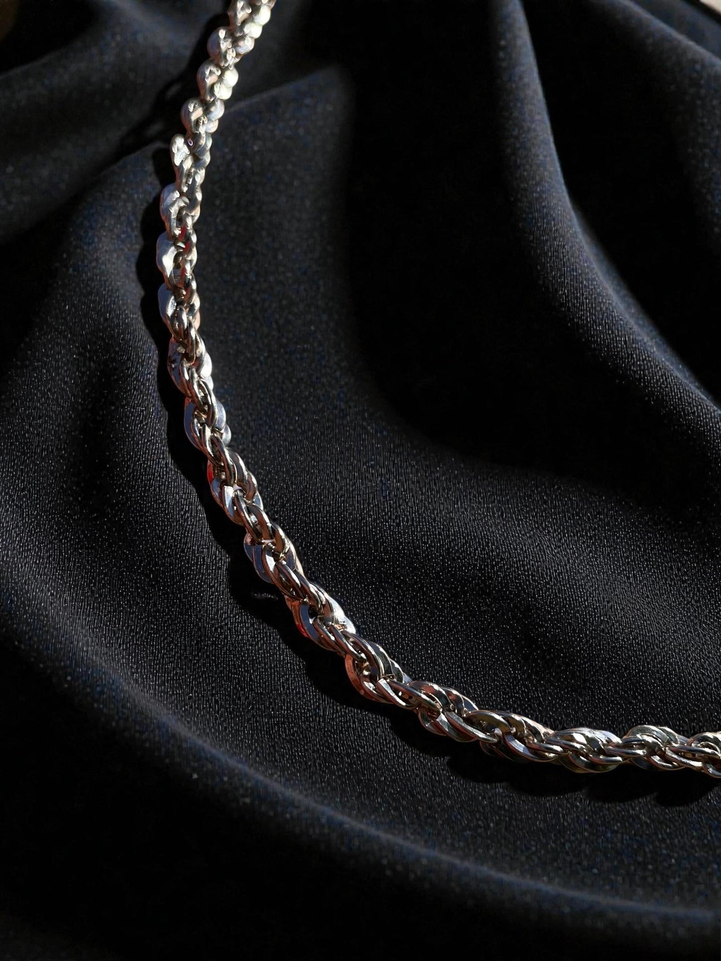 Minimalist Silver Chain Necklace | Sleek Rope Chain Statement Necklace | Layering Chain Jewelry | Unisex Modern Necklace | Everyday